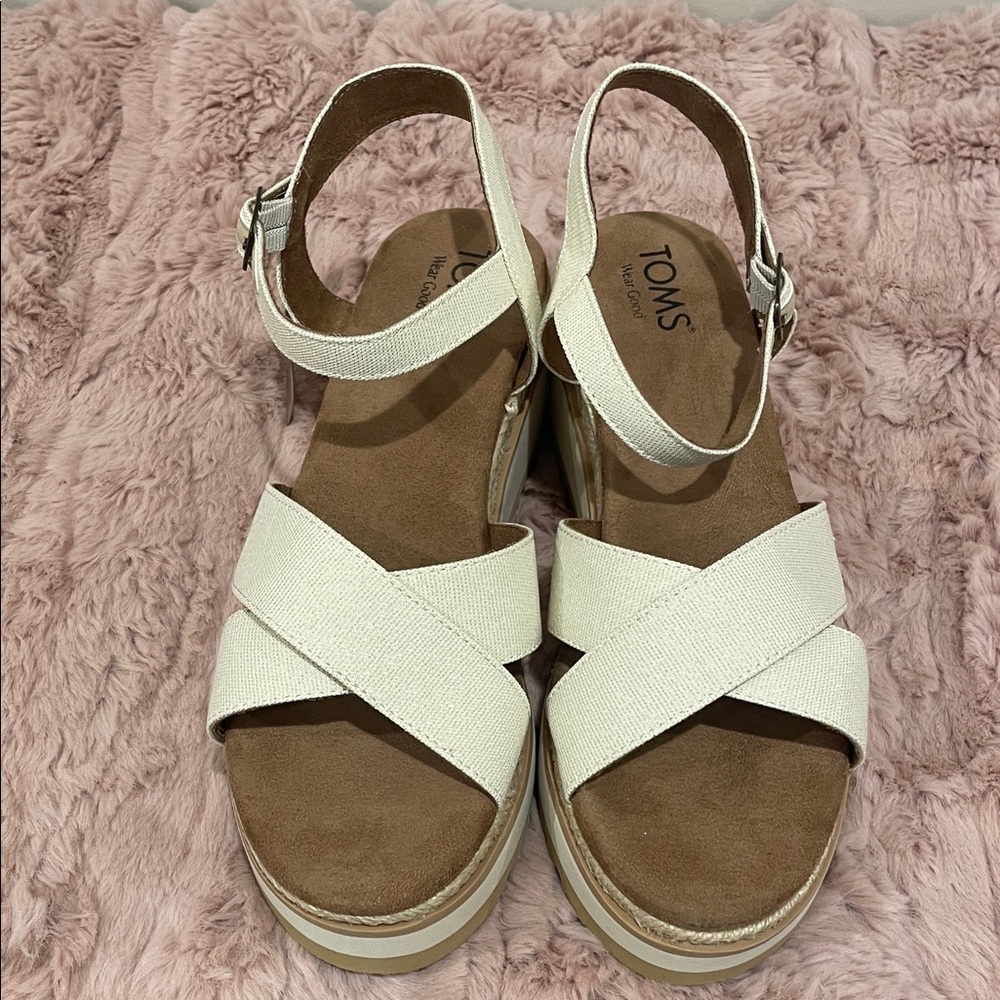 TOMS Noelani Women's Narural/Gold Metalic canvas Platform Sandals, size 9 NWT - Picture 7 of 7